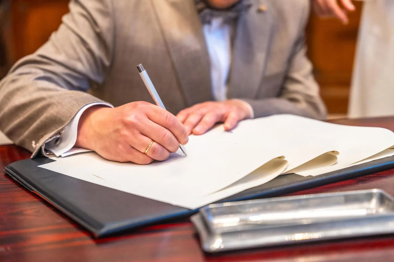 Officiële ondertekening van documenten voor gebruik in Tonga